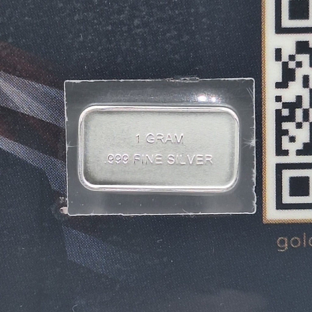 Donald Trump Tribute Card w/ Genuine 1g .999 Fine Silver American Flag Bar