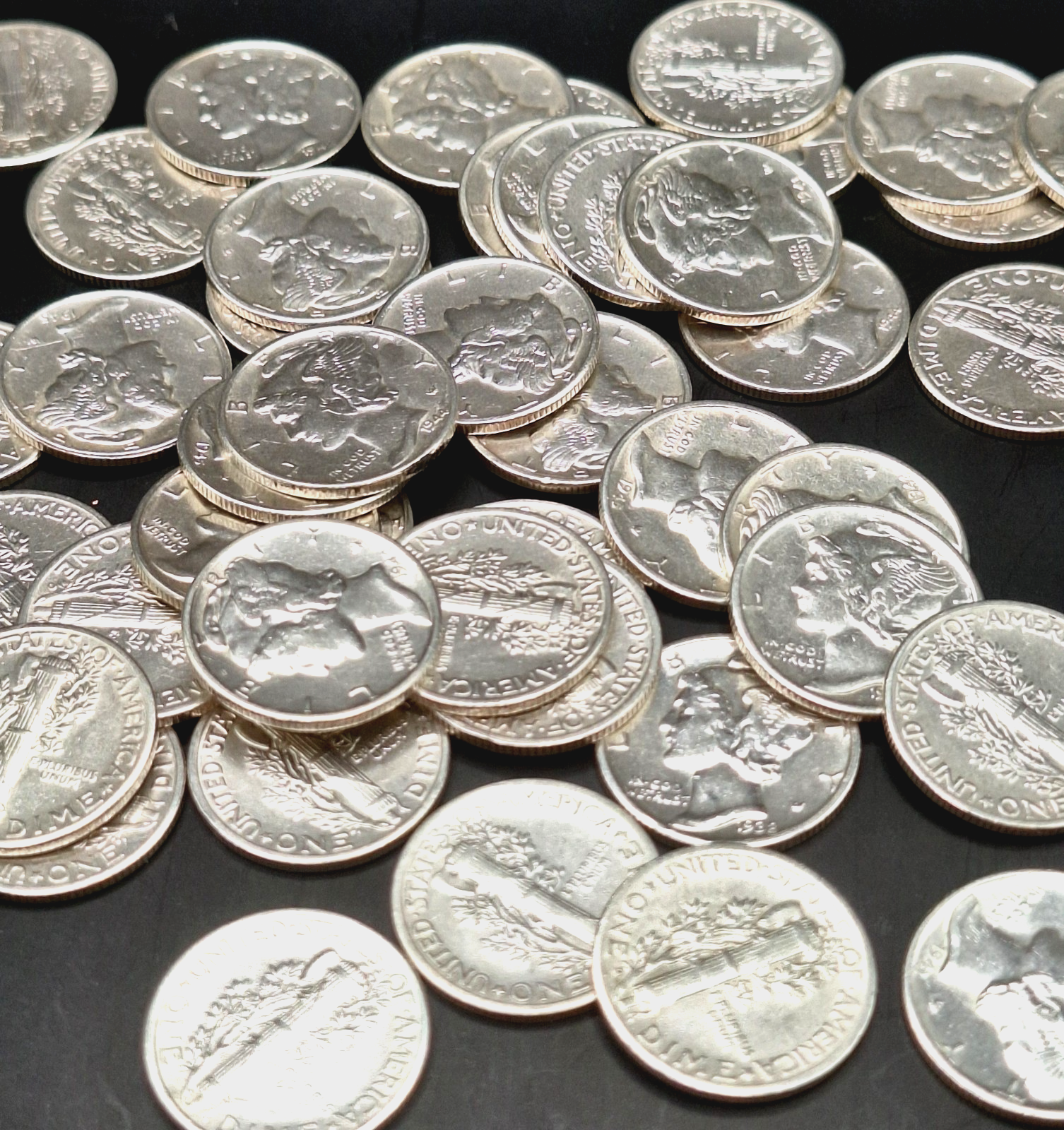 Lot of 25 - Mercury Dimes AU Almost Uncirculated 90% Silver 10C PDS Free Ship!!